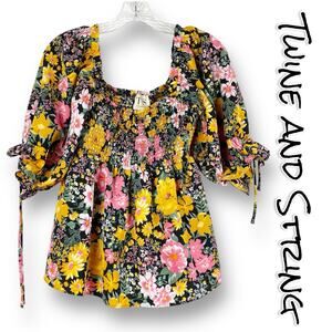 Twine and String Floral Smocked Blouse Balloon Sleeve Womens Size Medium